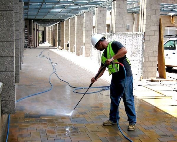 Pressure washing services in New York